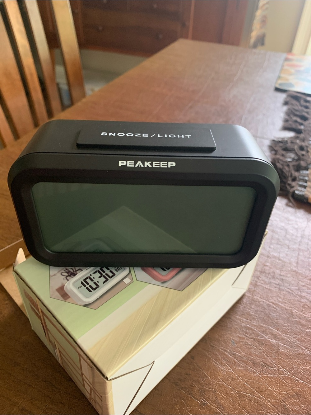 Peakeep Night Light Digital Alarm Clock with indoor temperature